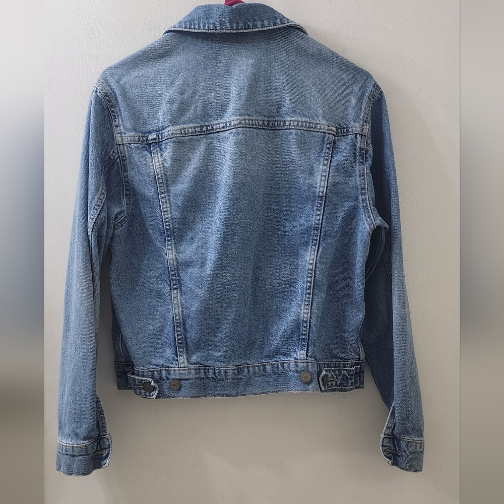 Rails Light Blue Denim Jacket - Classic Trucker Style, Size Small. - Picture 6 of 8